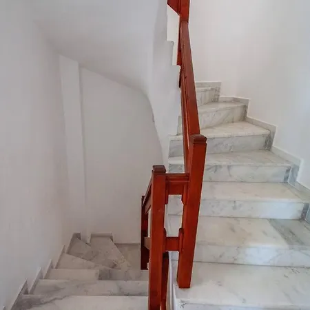 Bambaska Villa *