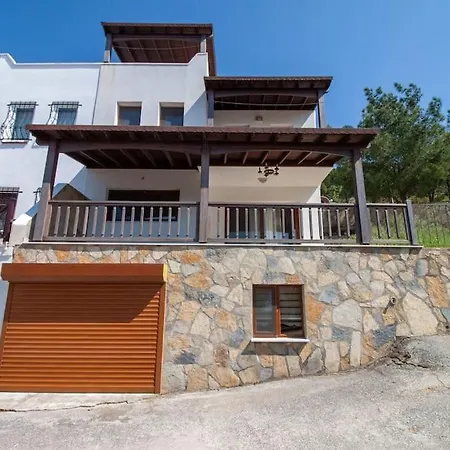 Villa Bambaska *